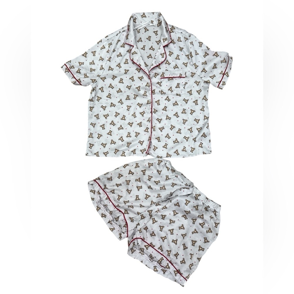 Charming Kids' Pajama Set with Bear Print
